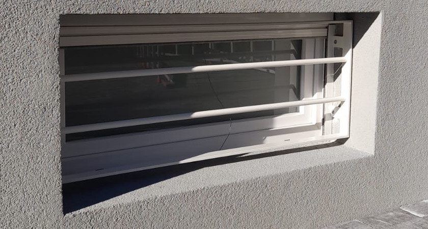 Grate di sicurezze Lecco: vendita e installazione  Inferriate finestre,  Inferriate porte, Grate blindate